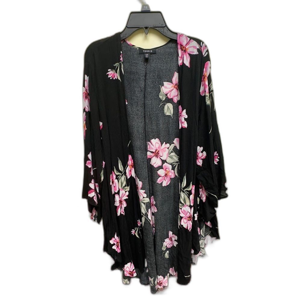 Torrid Floral Crepe Shirttail Kimono Cardigan Black Pink Duster Plus Size 1/2